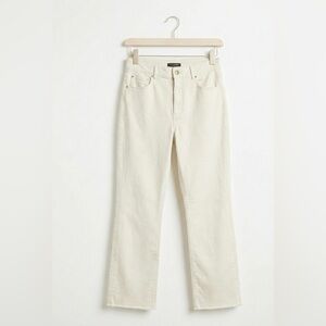 Ann Taylor Curvy High Rise Flare Jeans 6 Cream Raw Hem Kick Bootcut Denim 29"